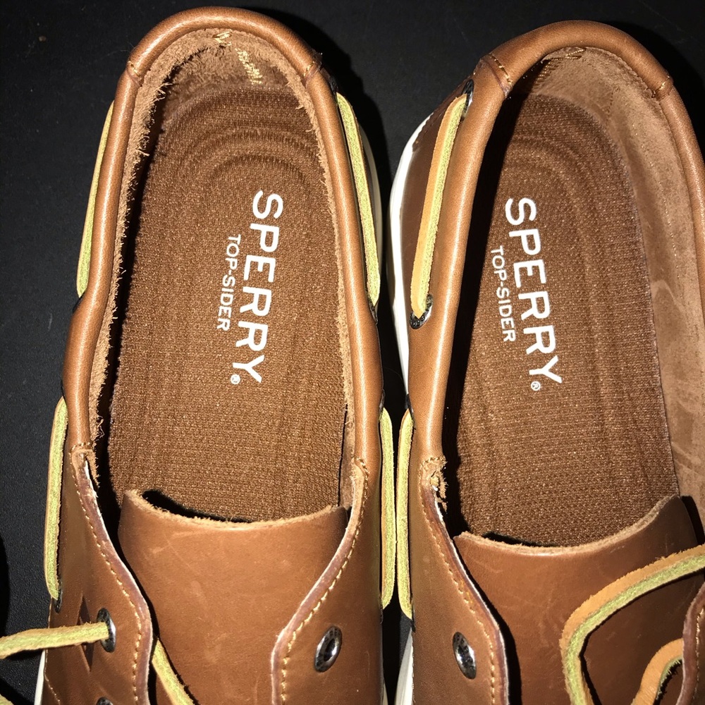 Sperry - Picture 2 of 7